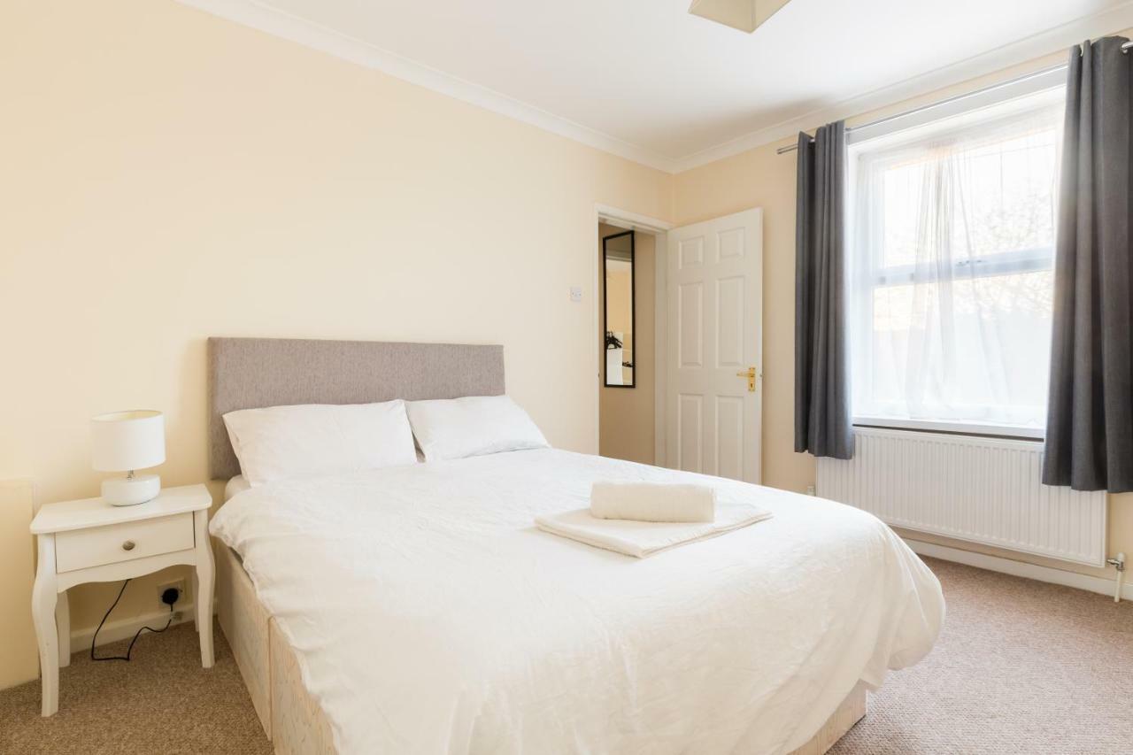Well Presented 2 Bedroom House - Sleeps Four Leamington Spa Exterior foto
