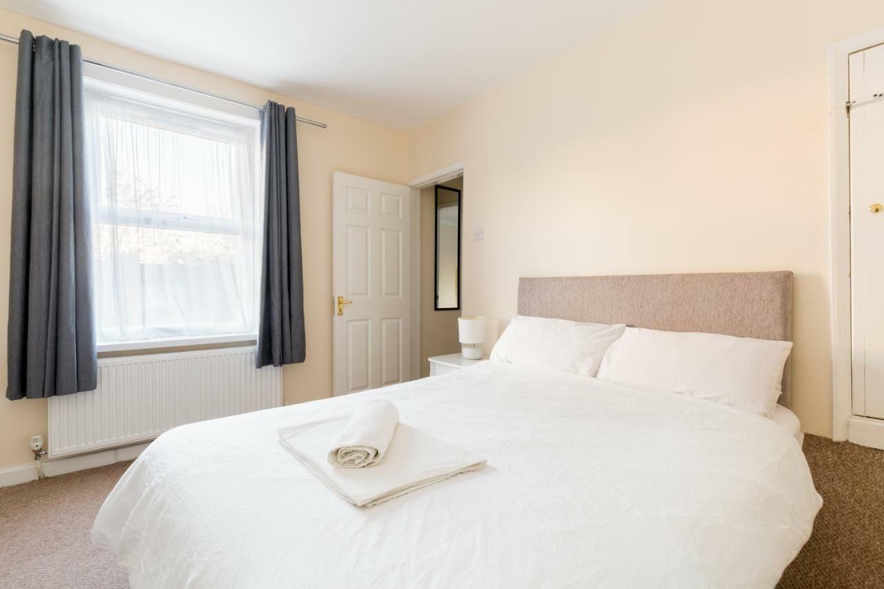 Well Presented 2 Bedroom House - Sleeps Four Leamington Spa Exterior foto