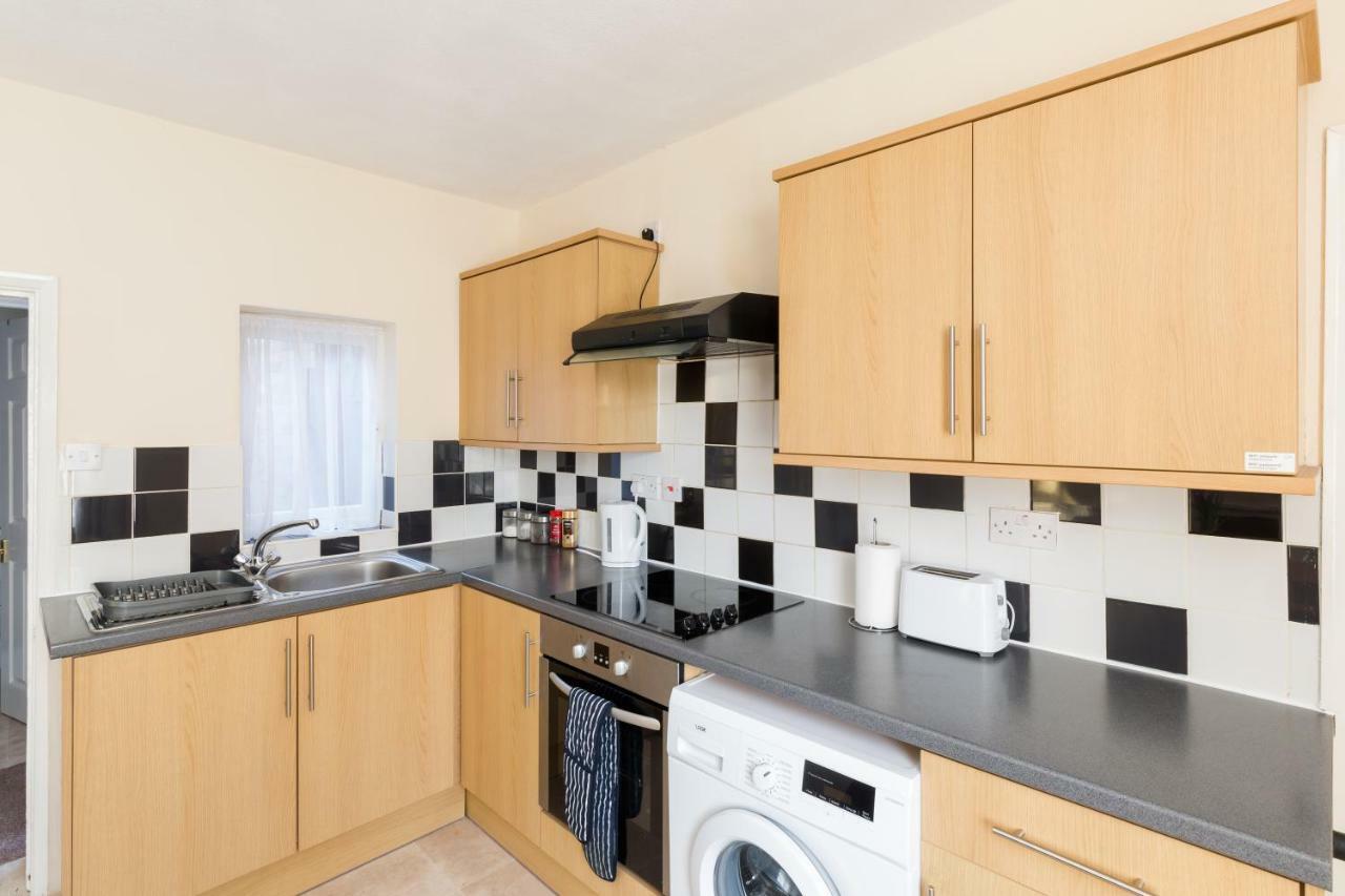 Well Presented 2 Bedroom House - Sleeps Four Leamington Spa Exterior foto